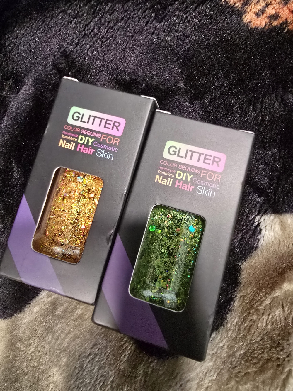GLITTER Gold and Green Cosmetic Sequins Pack - DIY Nail & Hair Glitter - Picture 5 of 5